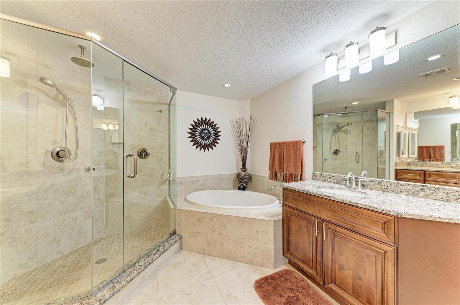 PALMA SOLA BAY CLUB PH 1 - Residential