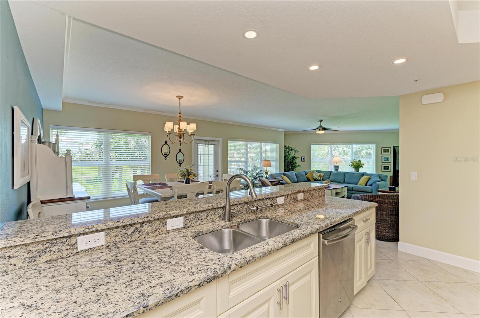 PALMA SOLA BAY CLUB PH 1 - Residential