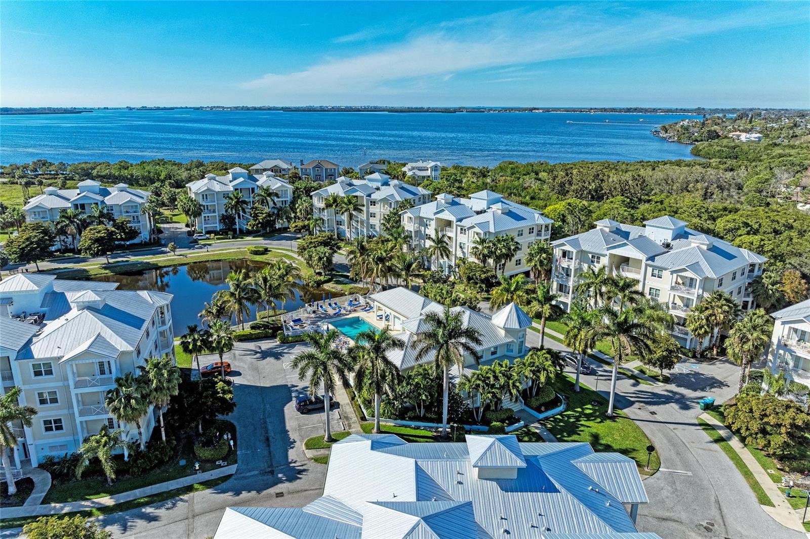 PALMA SOLA BAY CLUB PH 1 - Residential