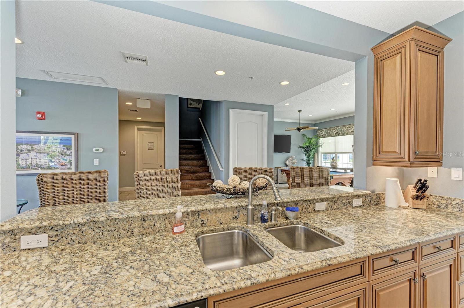 PALMA SOLA BAY CLUB PH 1 - Residential