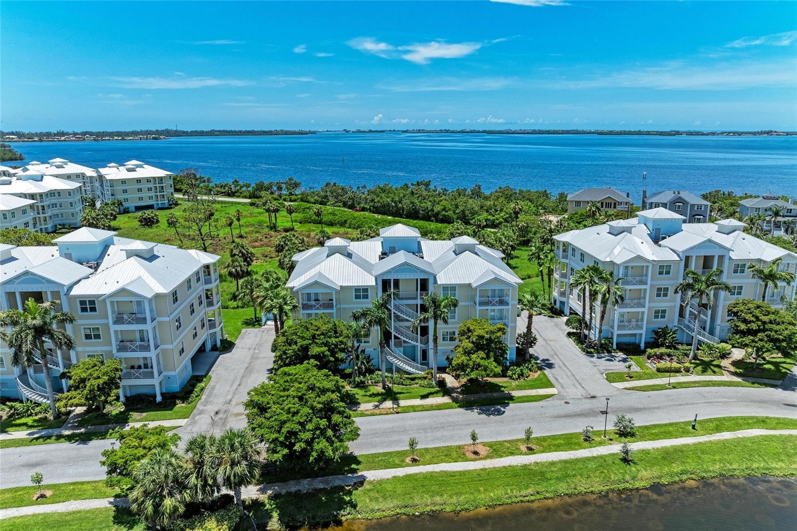 PALMA SOLA BAY CLUB PH 1 - Residential