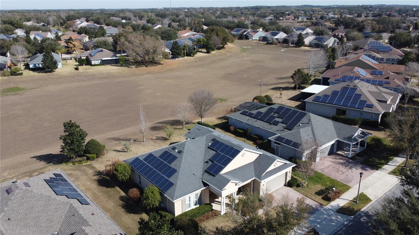 CASCADES OF GROVELAND (TRILOGY) - Residential