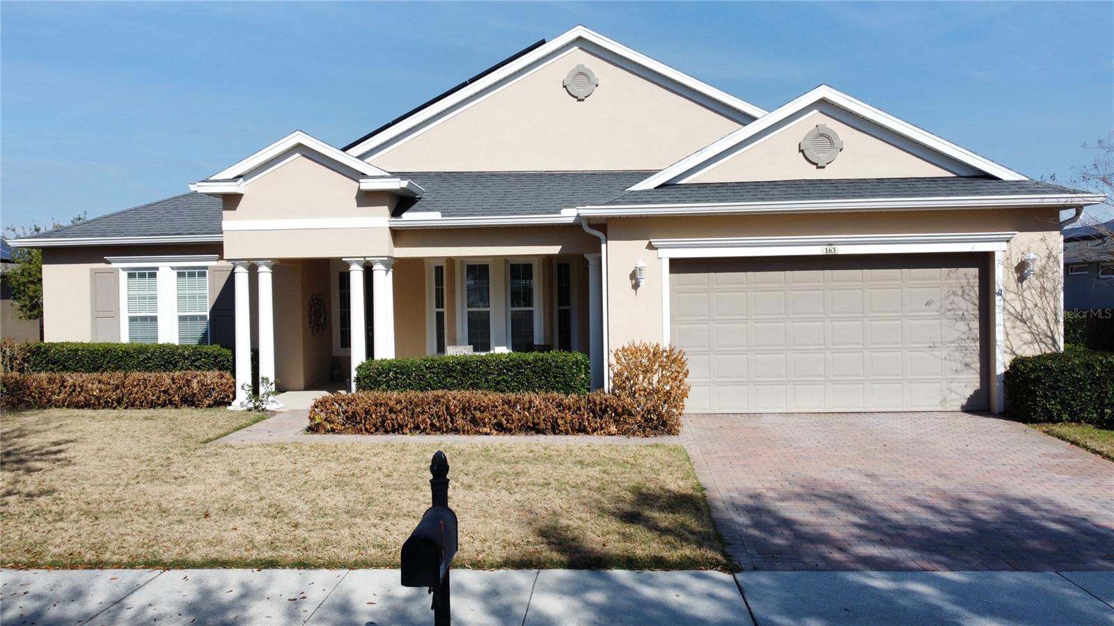 CASCADES OF GROVELAND (TRILOGY) - Residential