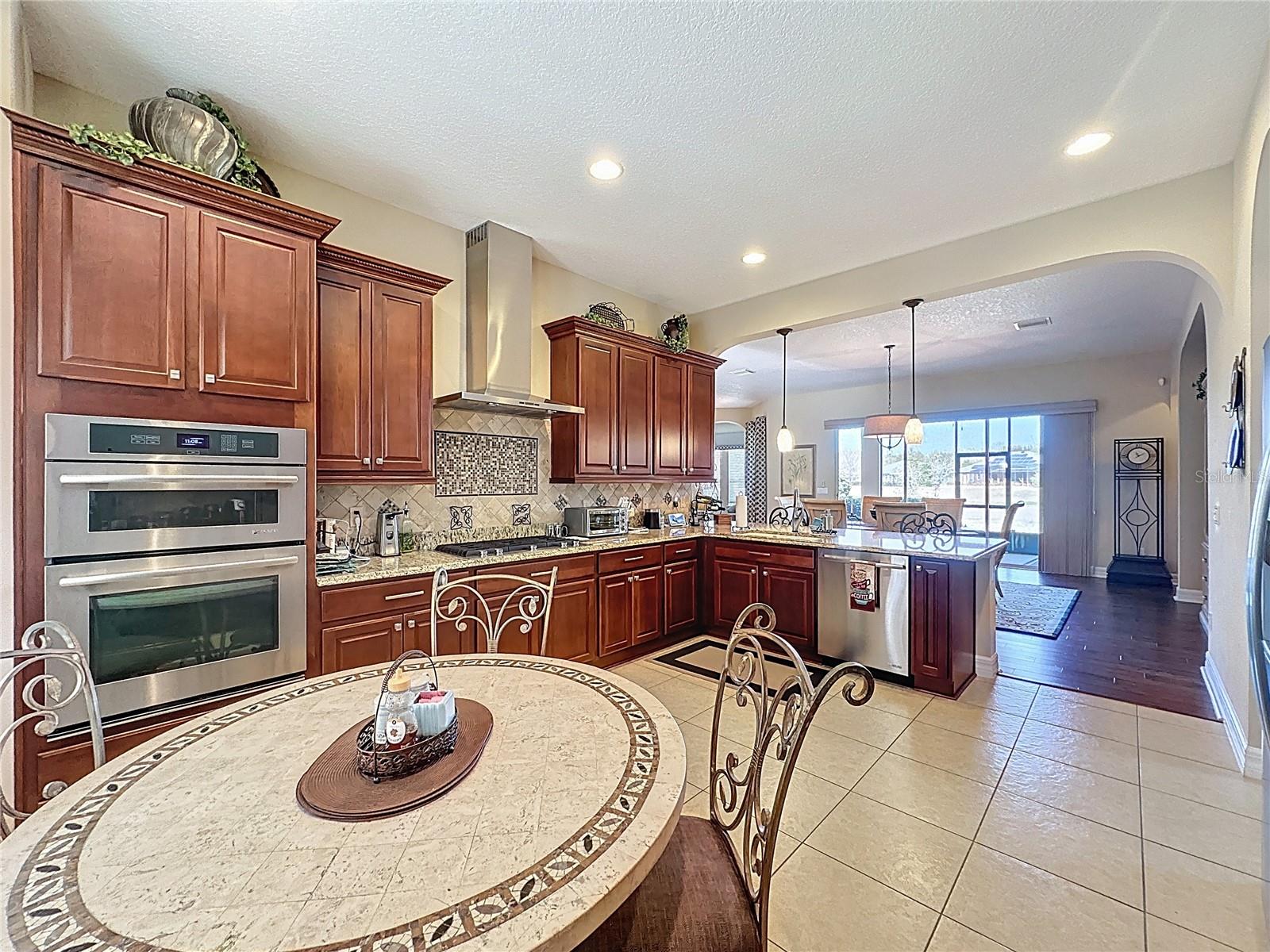 CASCADES OF GROVELAND (TRILOGY) - Residential