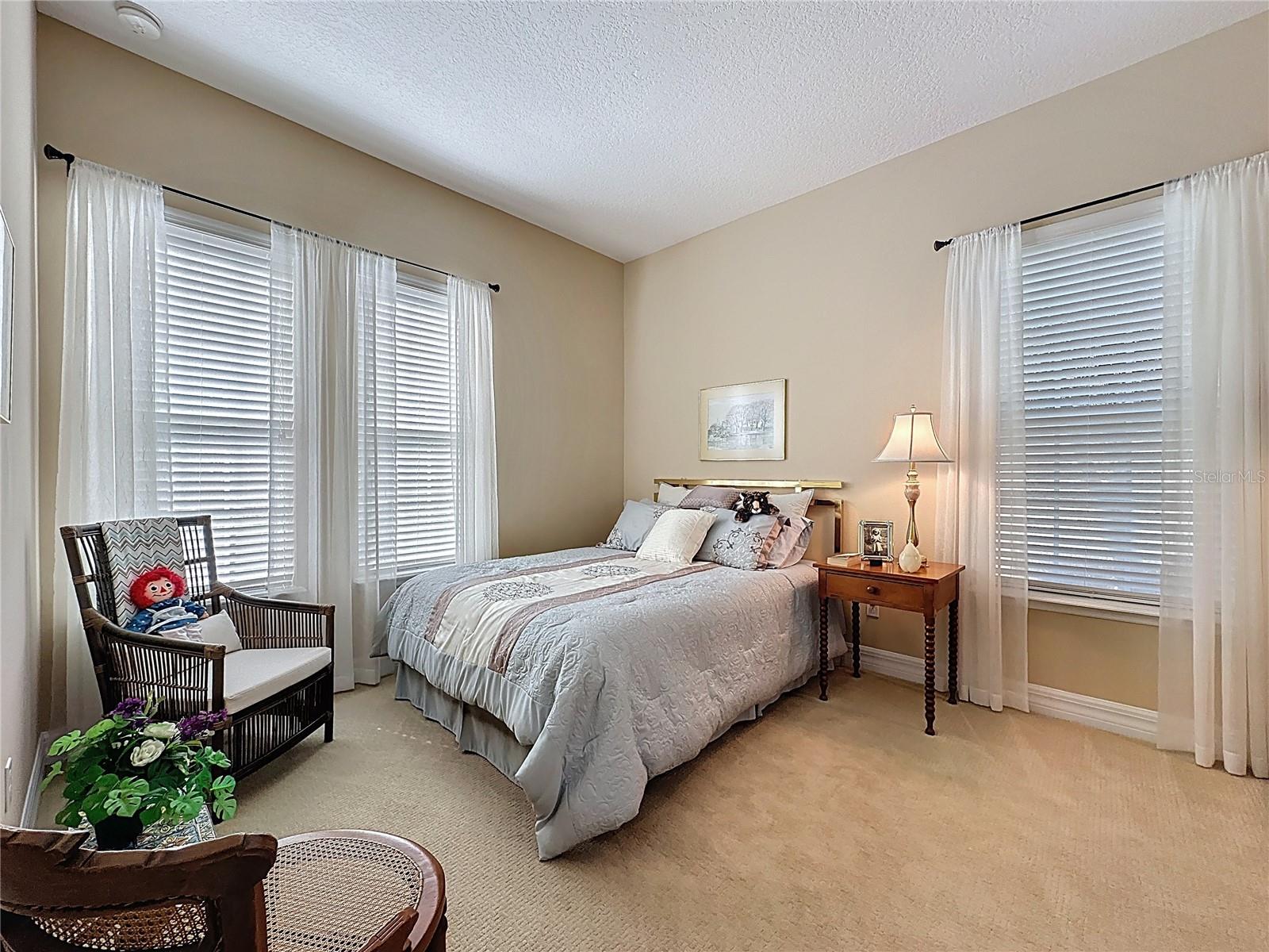 CASCADES OF GROVELAND (TRILOGY) - Residential