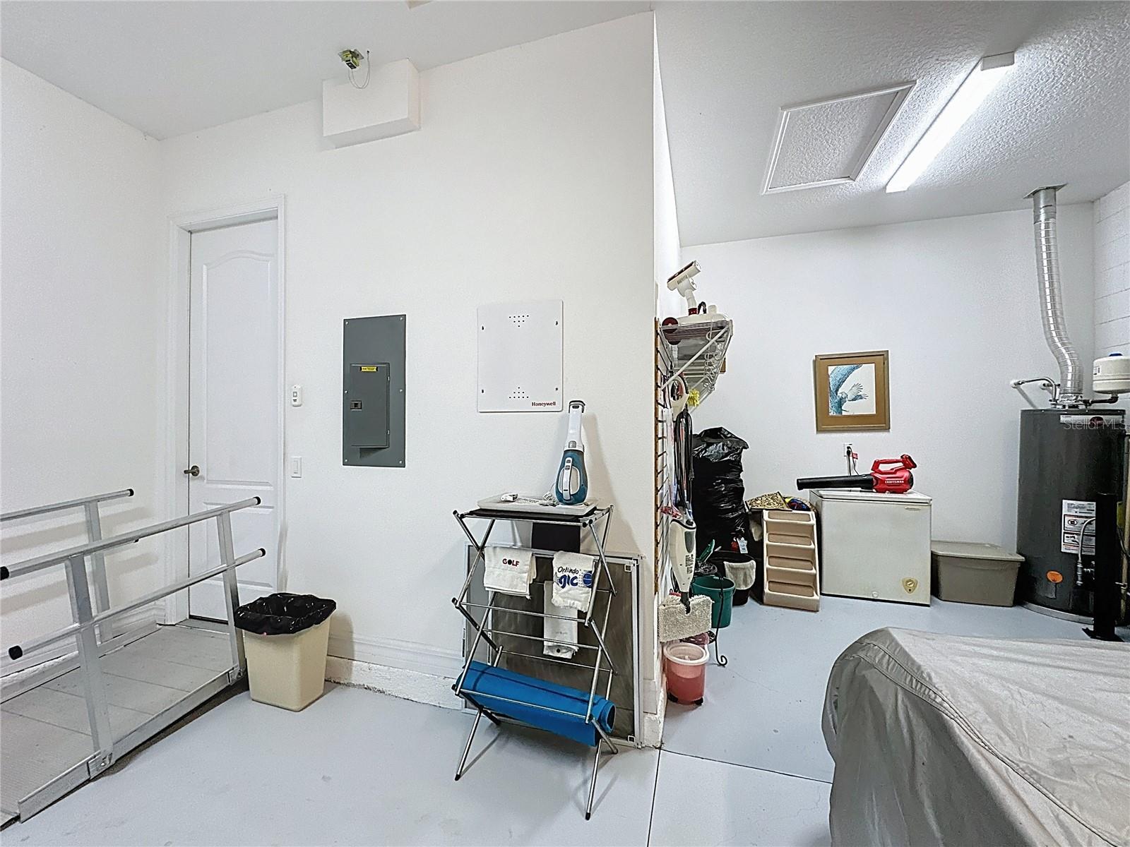 CASCADES OF GROVELAND (TRILOGY) - Residential