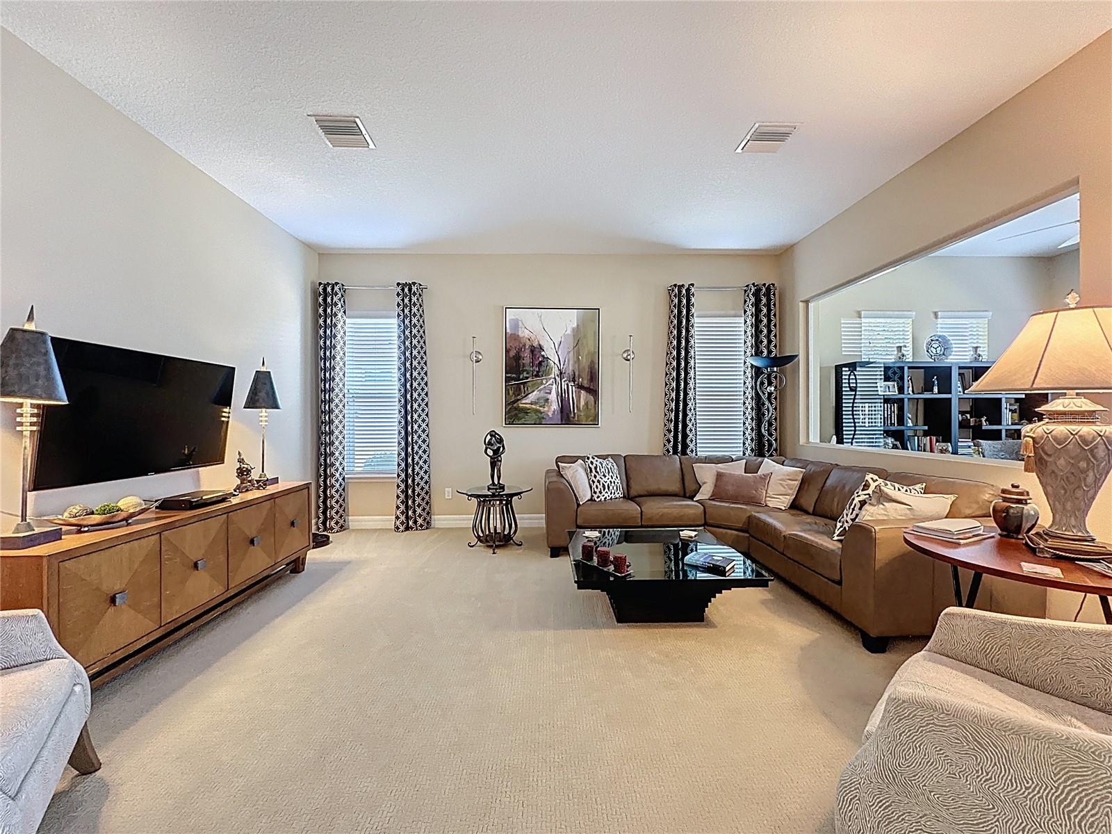 CASCADES OF GROVELAND (TRILOGY) - Residential