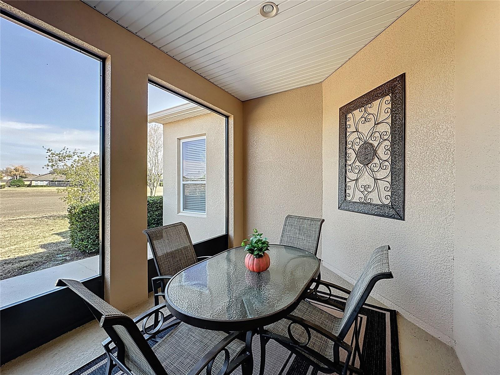 CASCADES OF GROVELAND (TRILOGY) - Residential