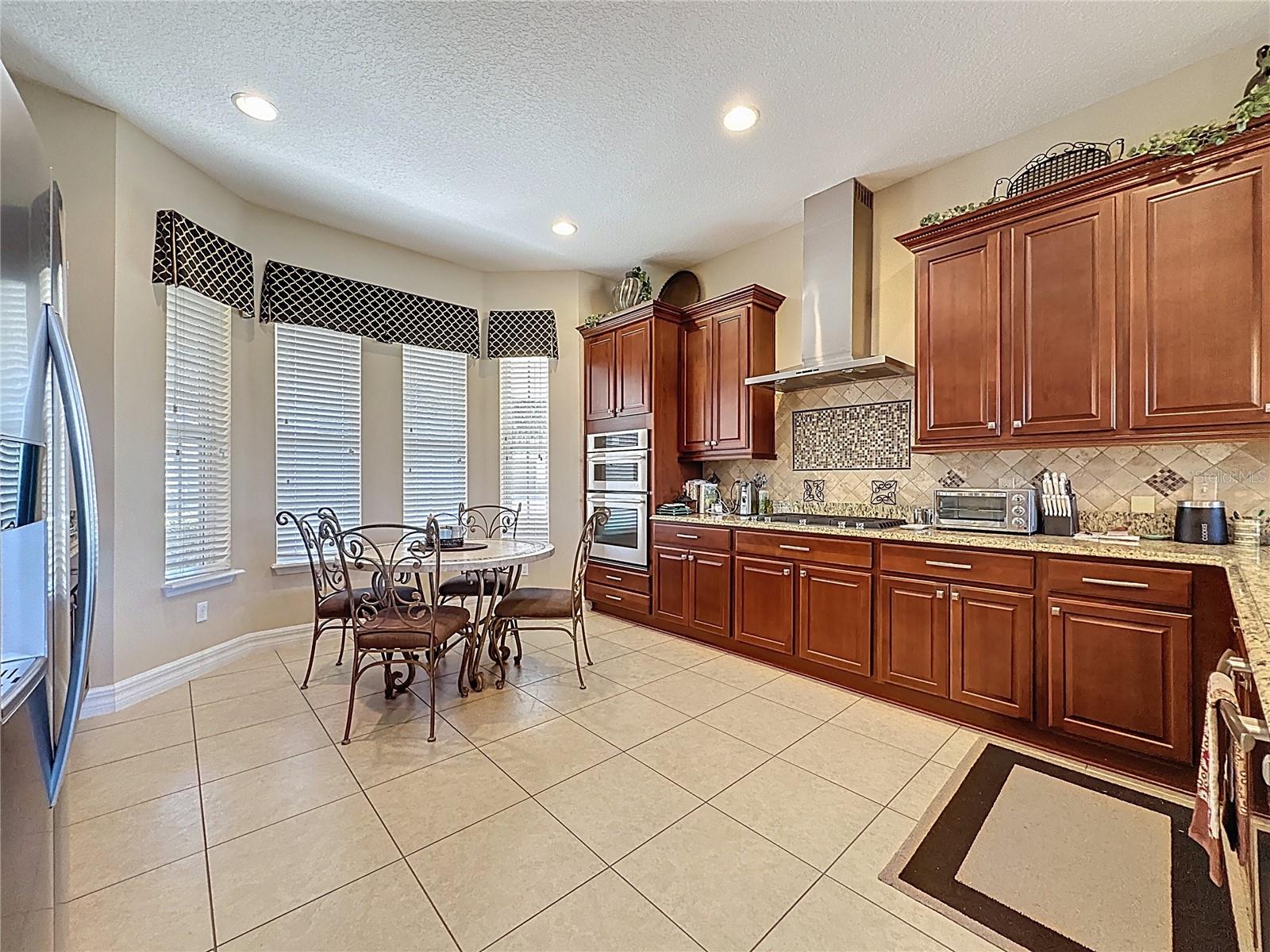 CASCADES OF GROVELAND (TRILOGY) - Residential