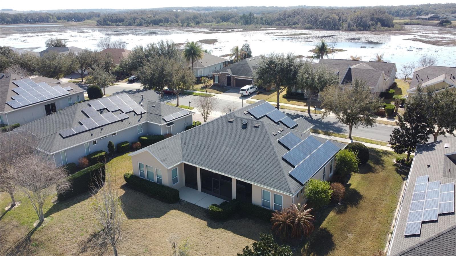 CASCADES OF GROVELAND (TRILOGY) - Residential