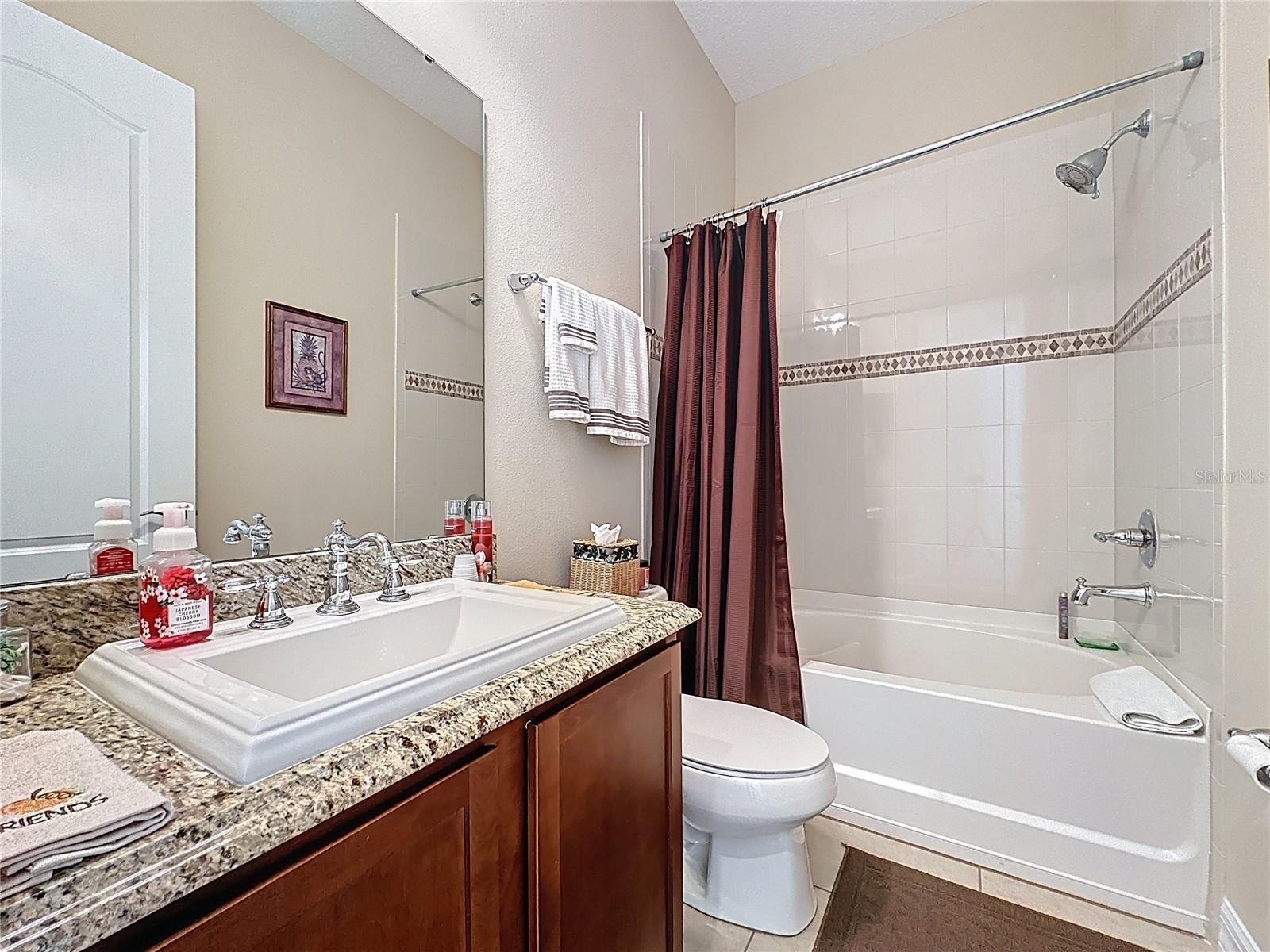 CASCADES OF GROVELAND (TRILOGY) - Residential