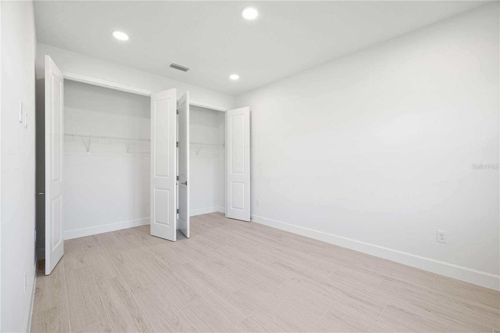 LAKE STAR AT OVATION PHASE 1B - Residential