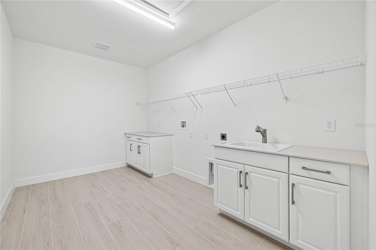 LAKE STAR AT OVATION PHASE 1B - Residential