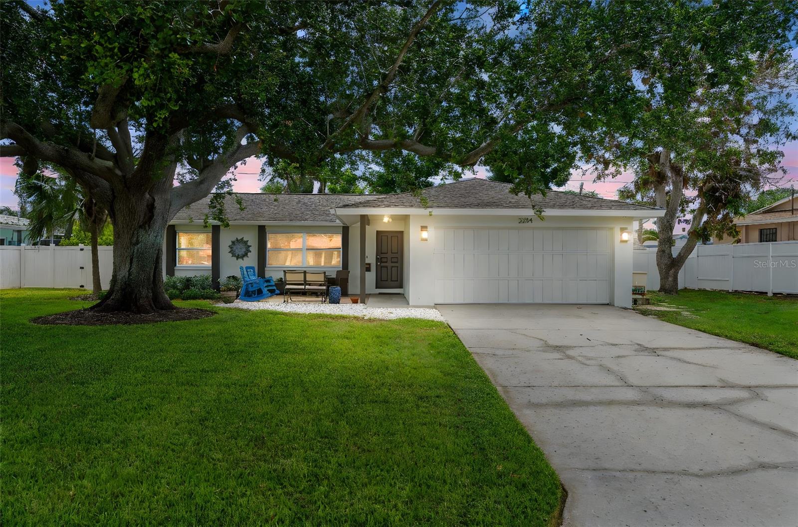 2334 TROPICAL SHORES DRIVE SE