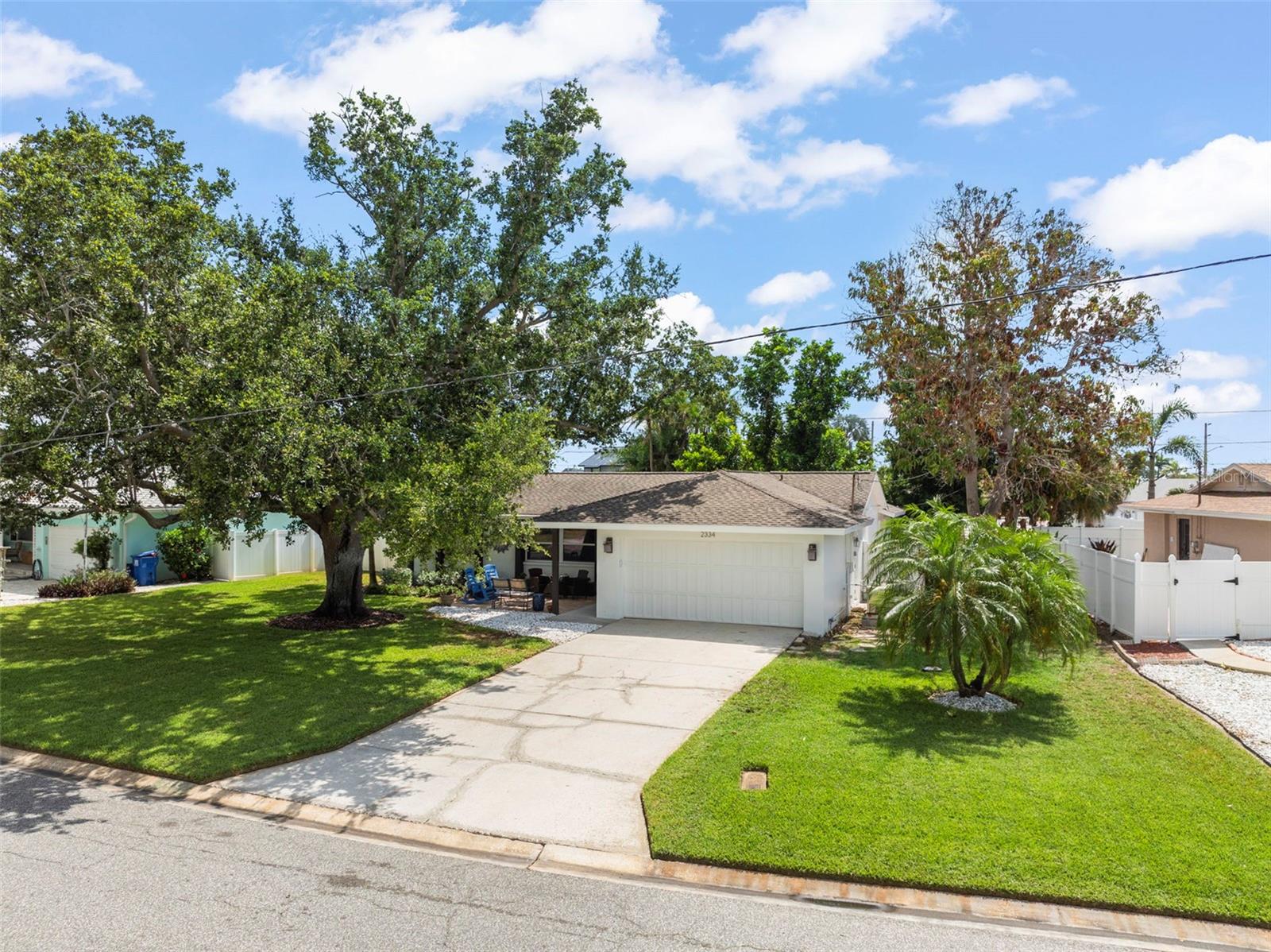 2334 TROPICAL SHORES DRIVE SE