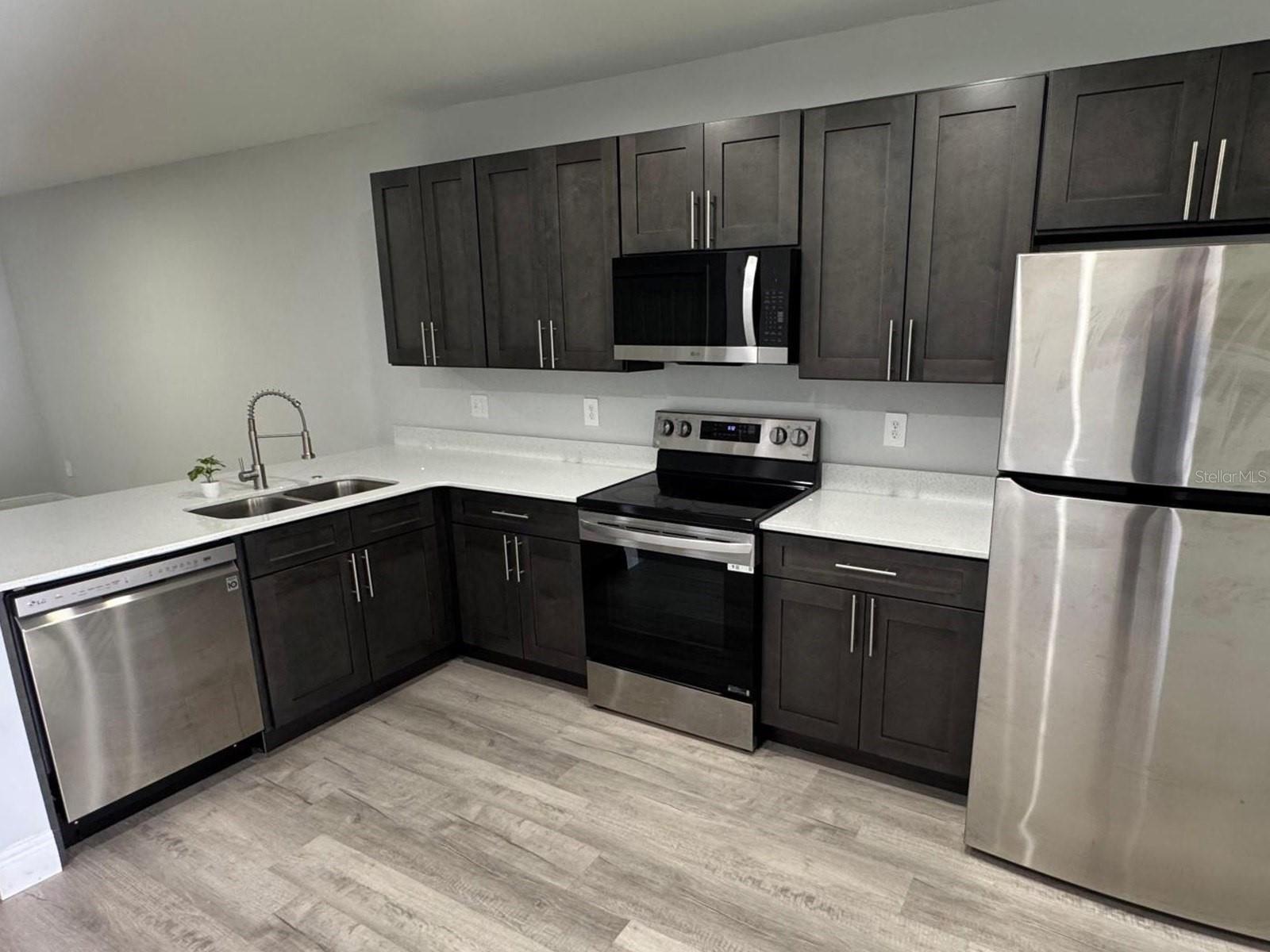 LAKE HAVEN ESTATES - Residential Lease