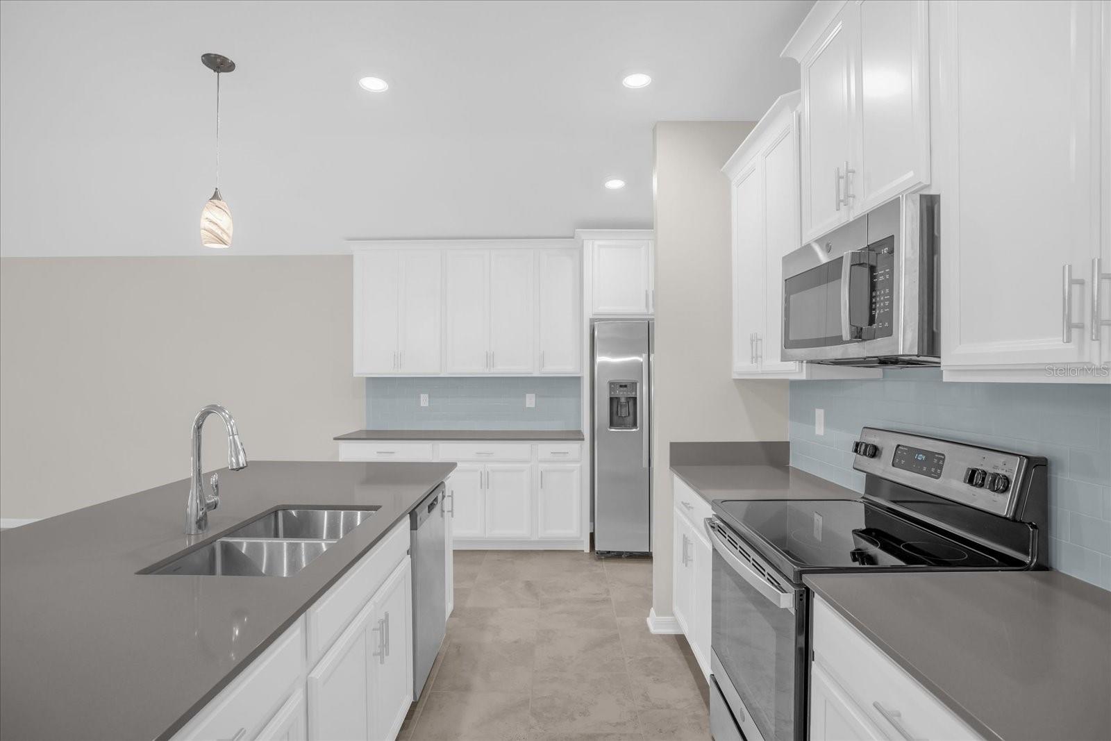5120 TANZANITE DRIVE