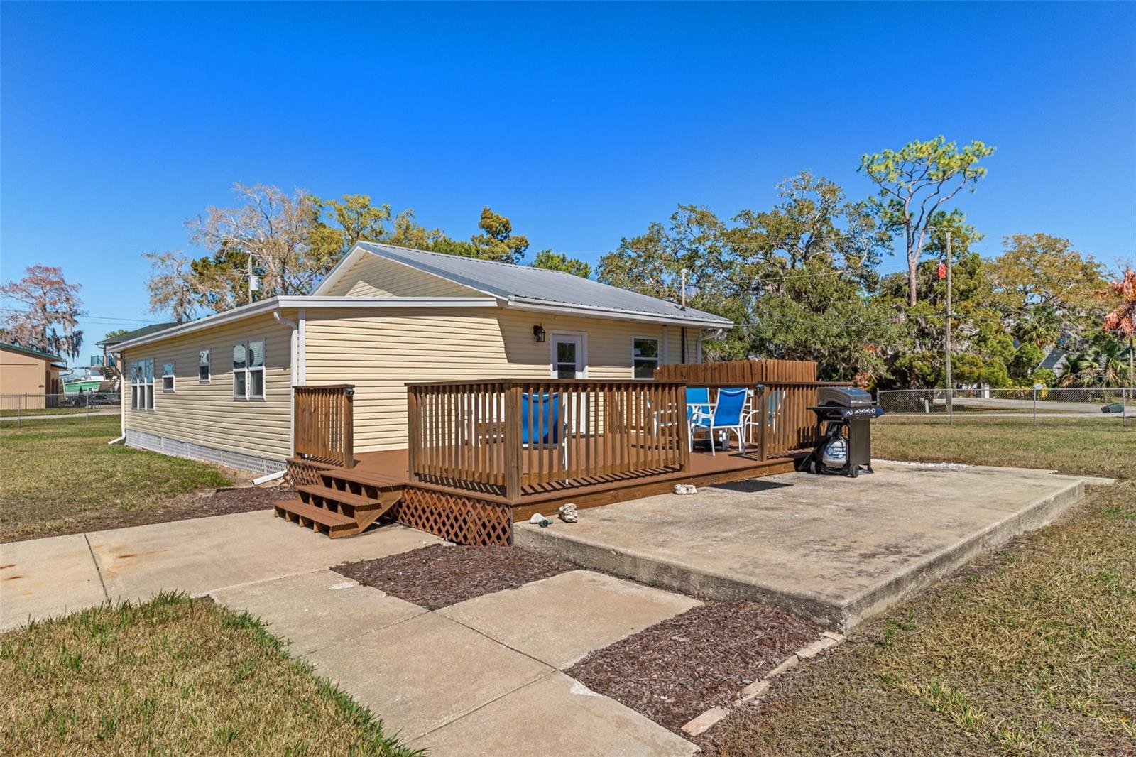 WEEKI WACHEE GARDENS ADD - Residential