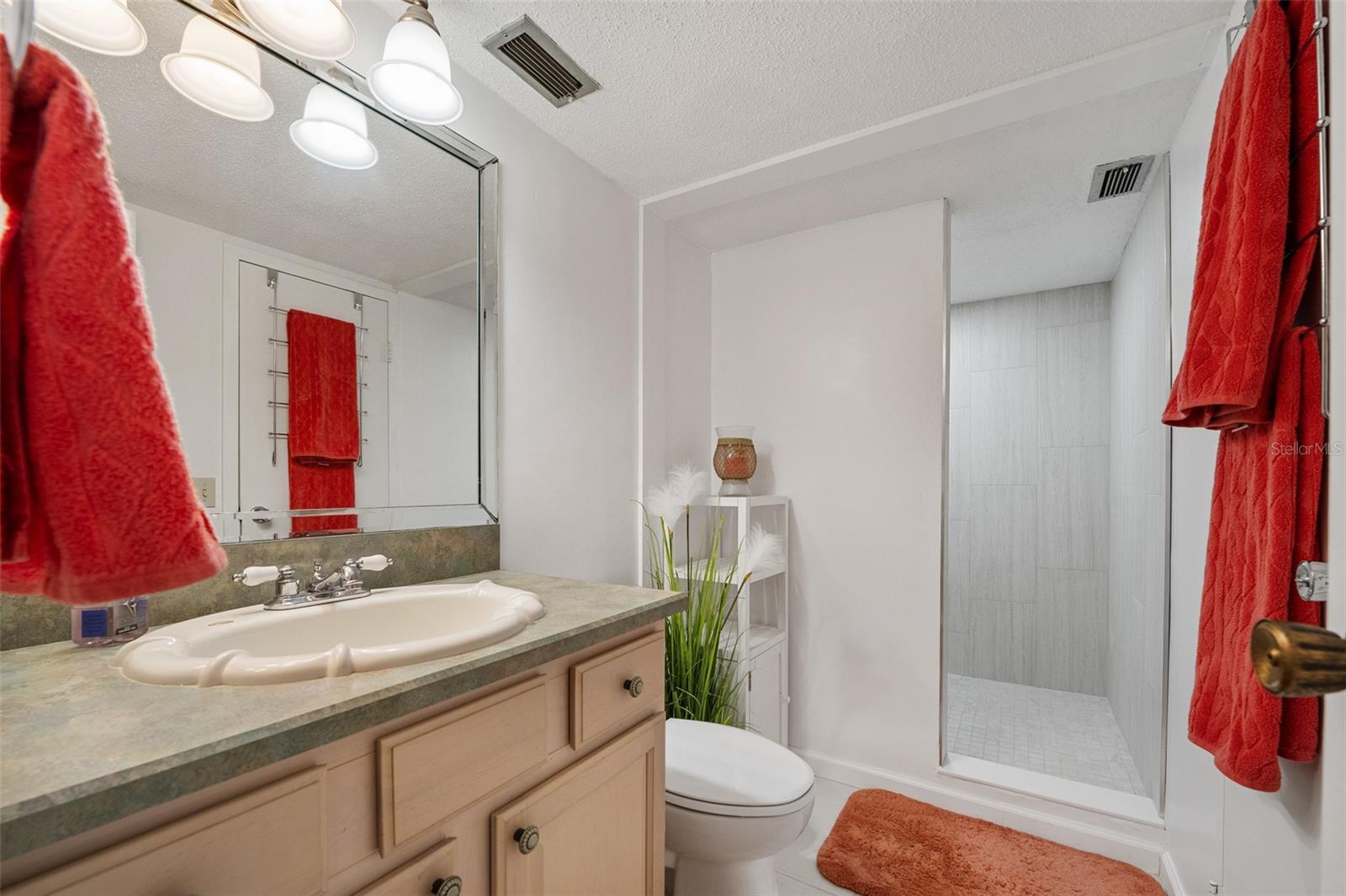 BAYSHORE BATH & TENNIS CLUB CONDO - Residential