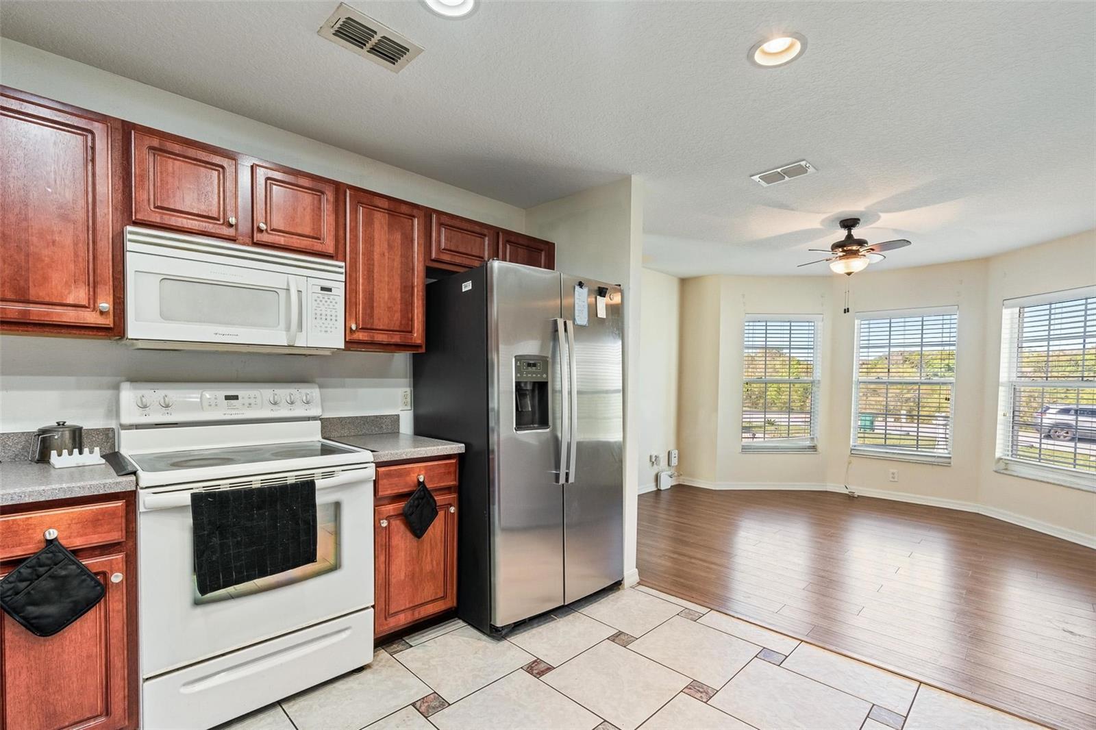 EUSTIS LAKE DOT ESTATES SUB - Residential