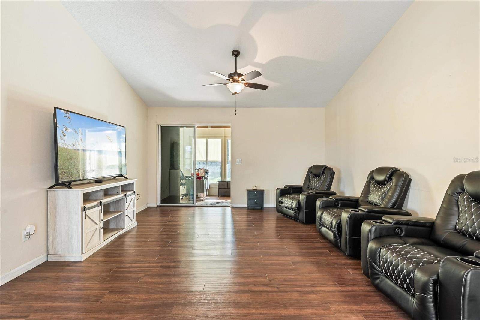 EUSTIS LAKE DOT ESTATES SUB - Residential