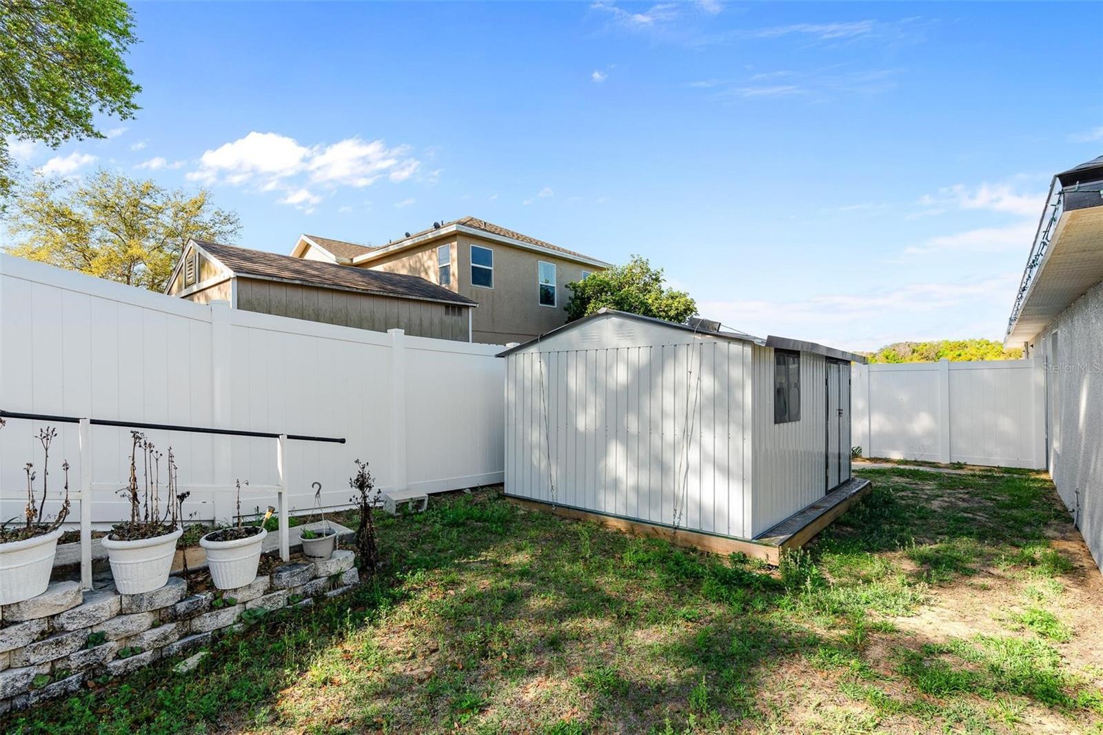 EUSTIS LAKE DOT ESTATES SUB - Residential