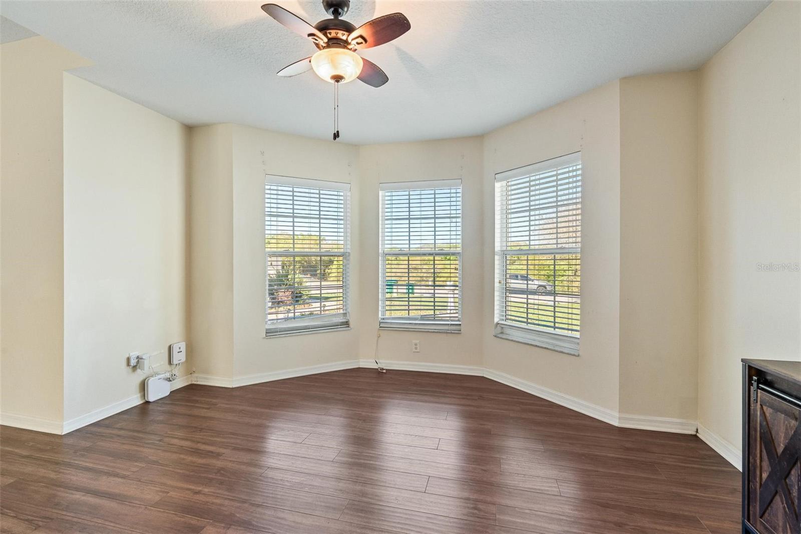 EUSTIS LAKE DOT ESTATES SUB - Residential