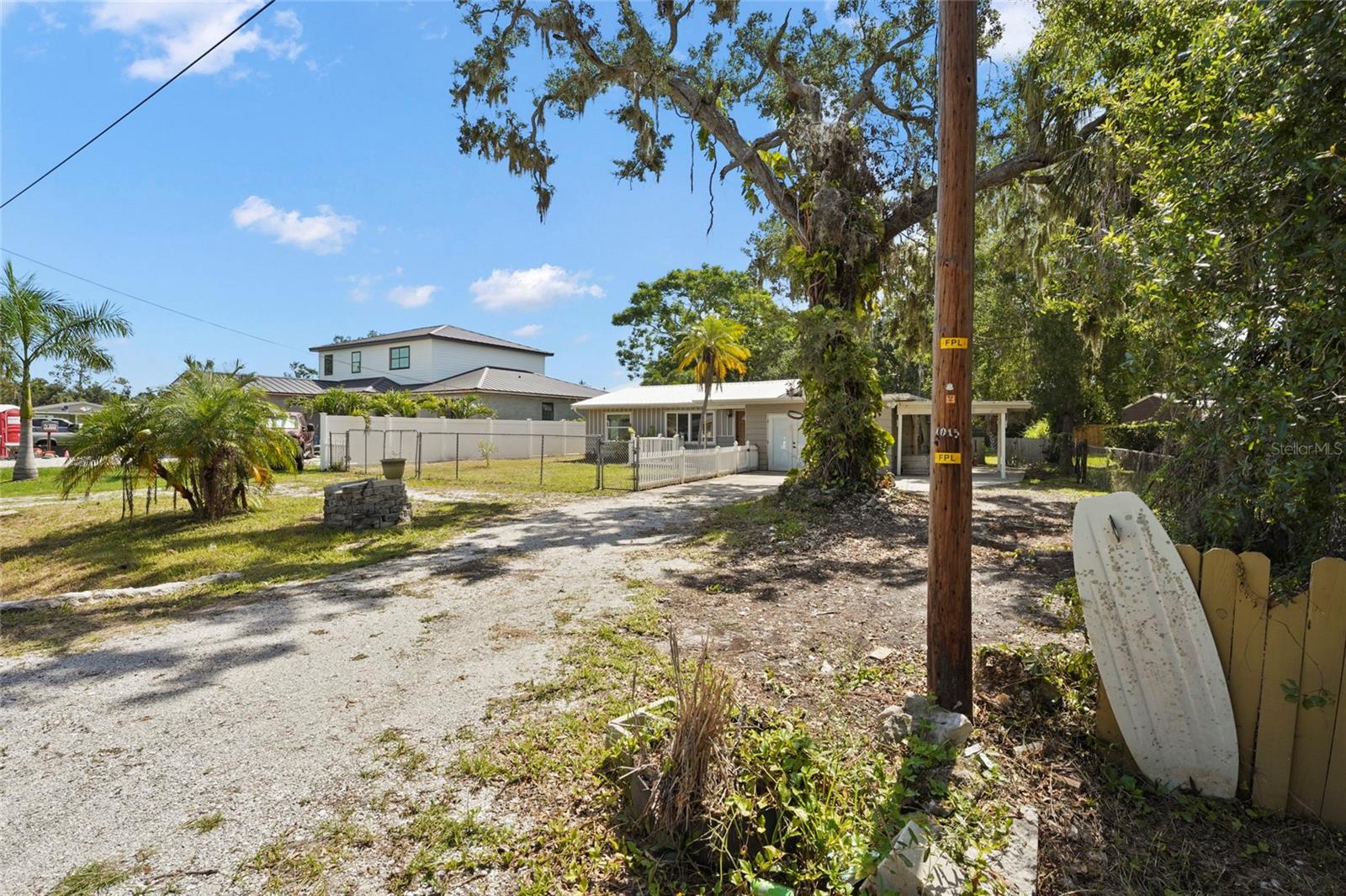1013 CRONLEY PLACE