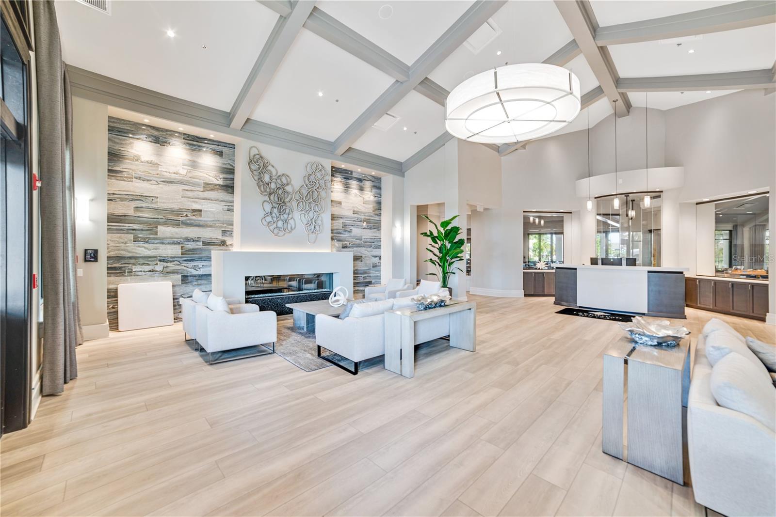 TERRACE I AT LAKEWOOD NATIONAL PH 2 - Residential Lease