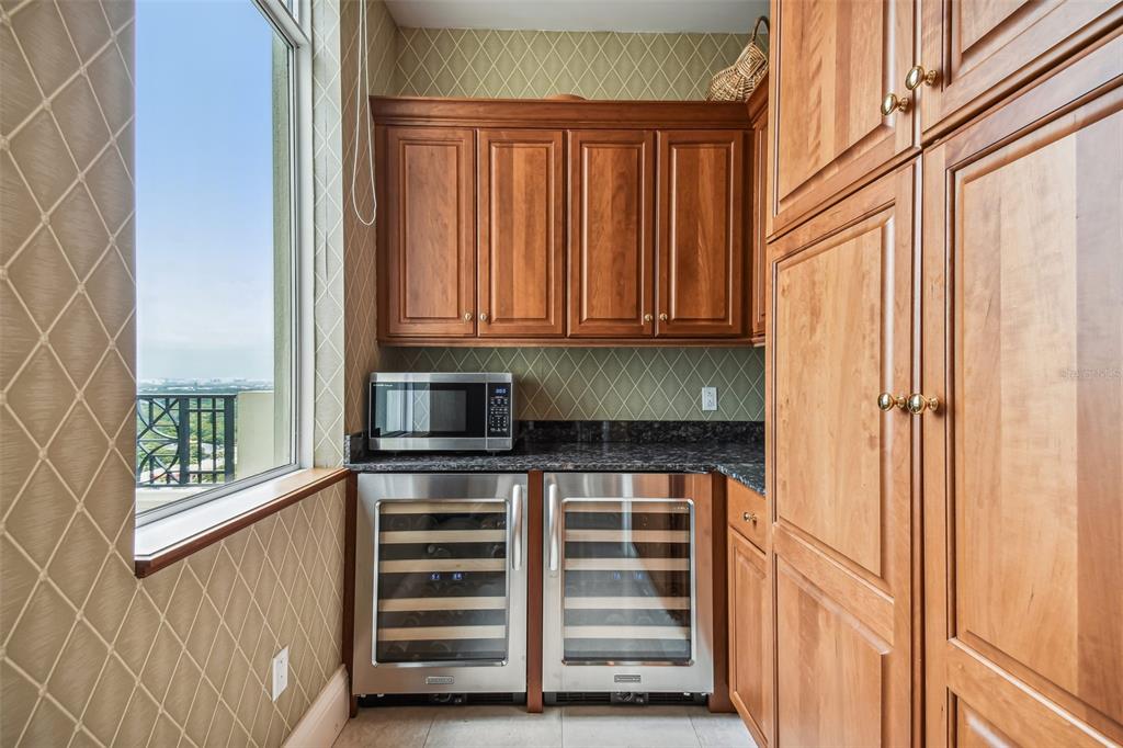 THE STOVALL ON BAYSHORE CONDO - Residential