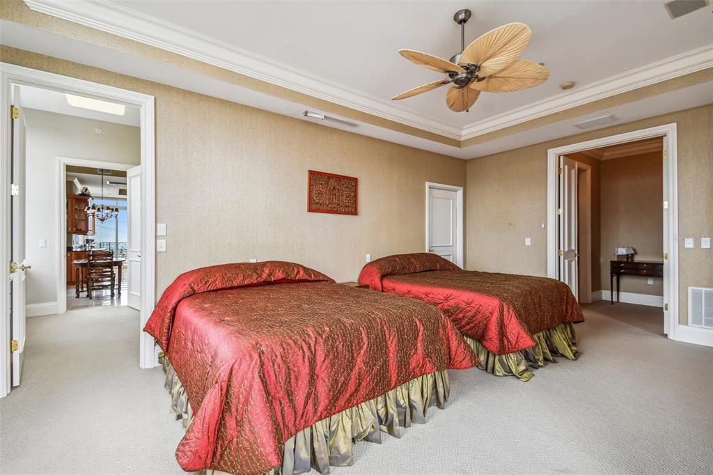 THE STOVALL ON BAYSHORE CONDO - Residential