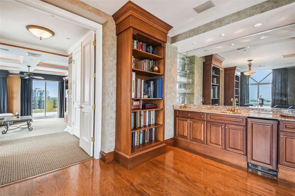 THE STOVALL ON BAYSHORE CONDO - Residential