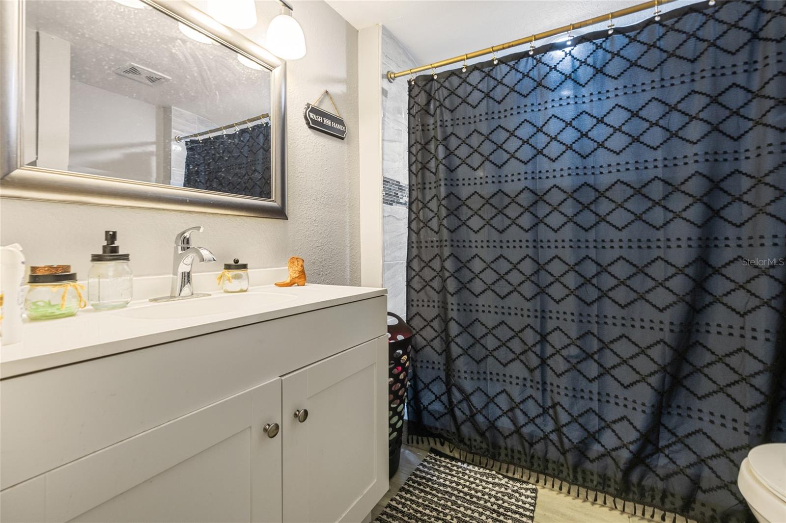 HWY 60 ACREAGE - Residential