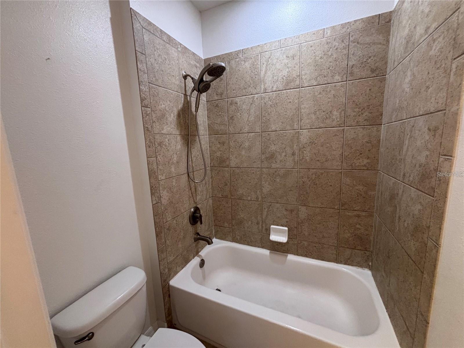 SUMMERPORT TRL - Residential