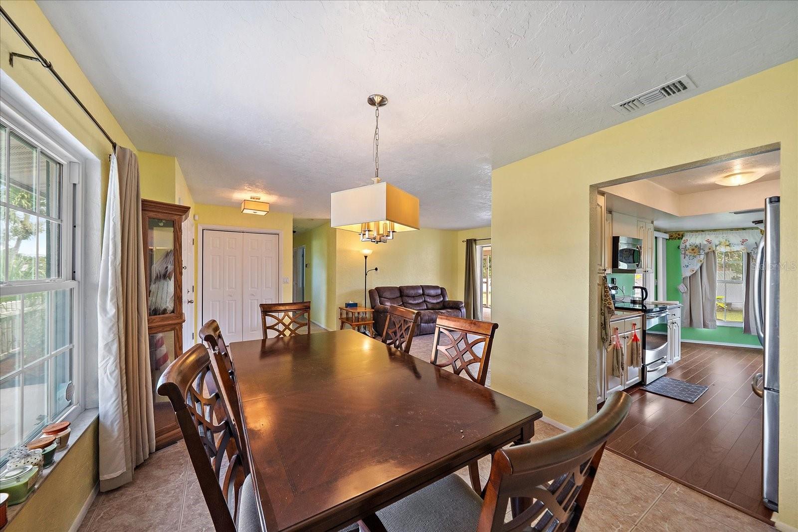 VILLAGE GREEN OF BRADENTON - Residential