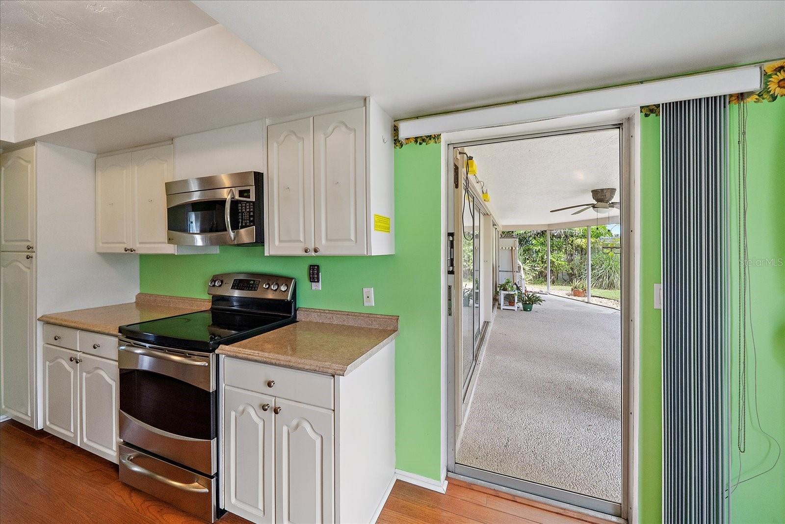 VILLAGE GREEN OF BRADENTON - Residential