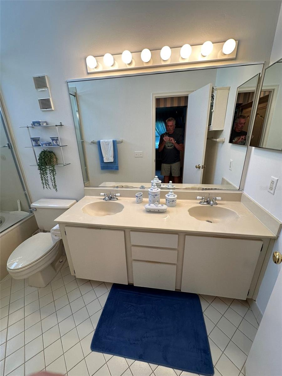 VISTA VERDE - Residential