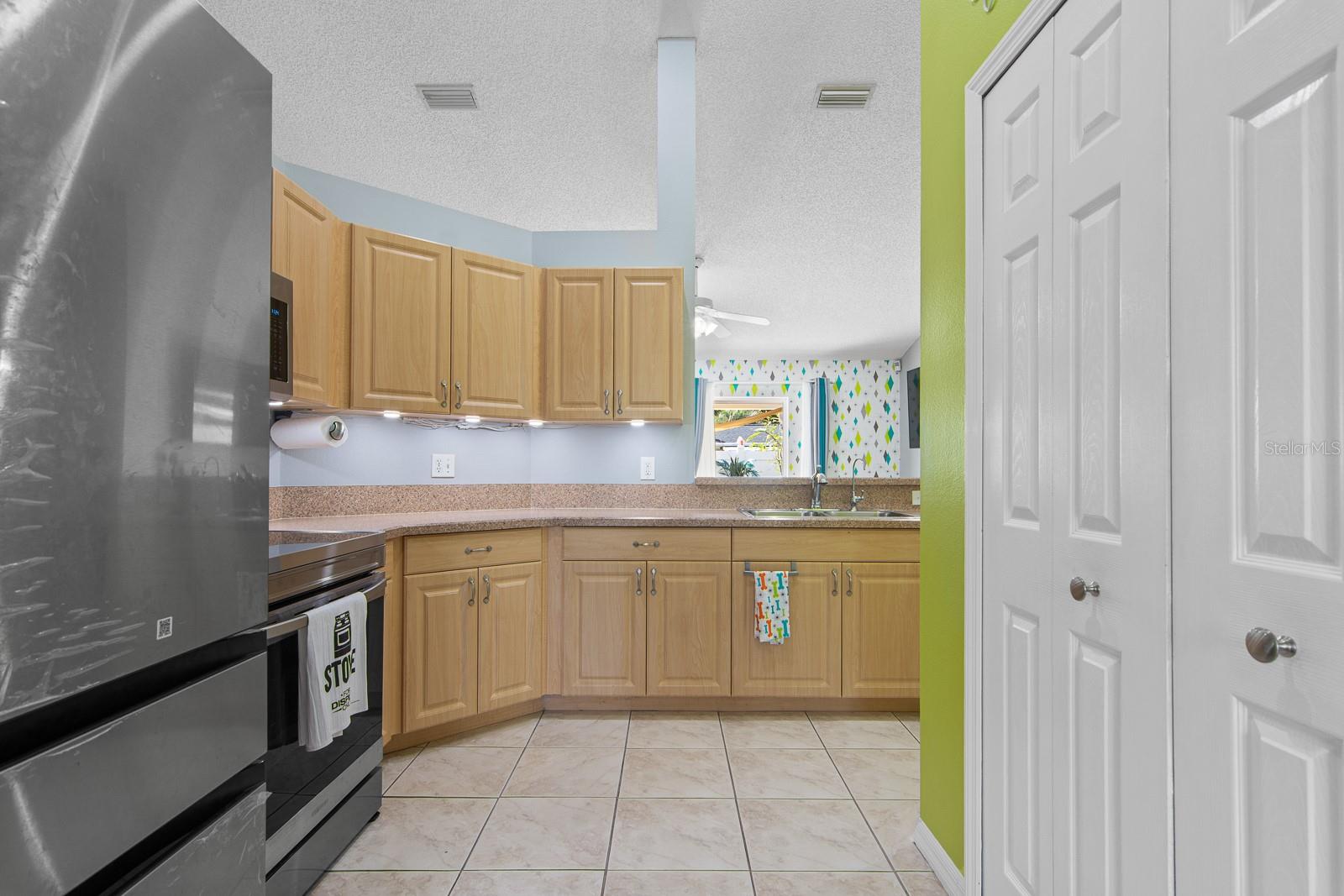 OAKMOUNT SUB - Residential