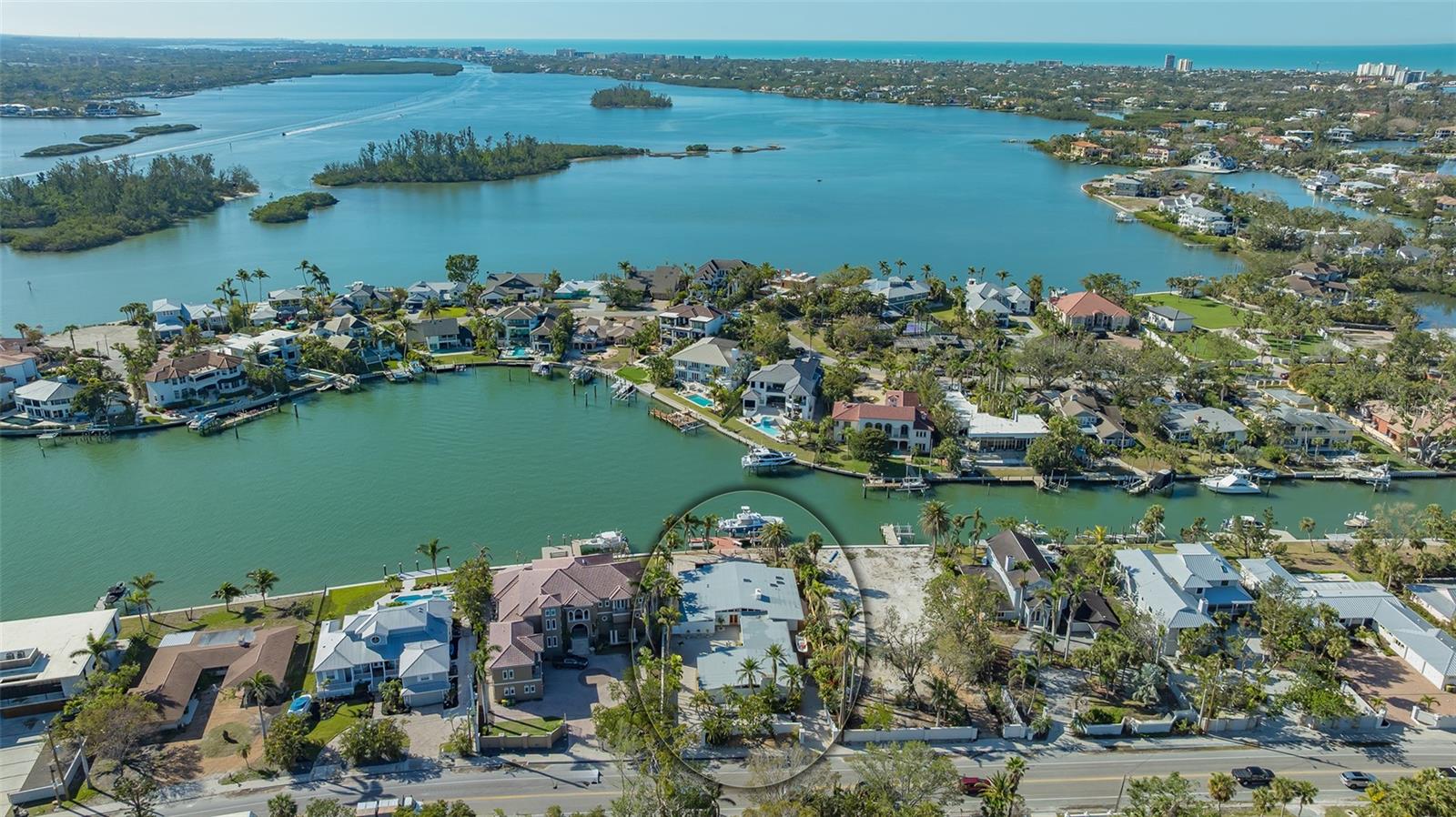 762 SIESTA DRIVE