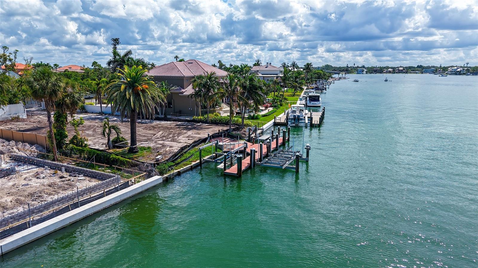 762 SIESTA DRIVE