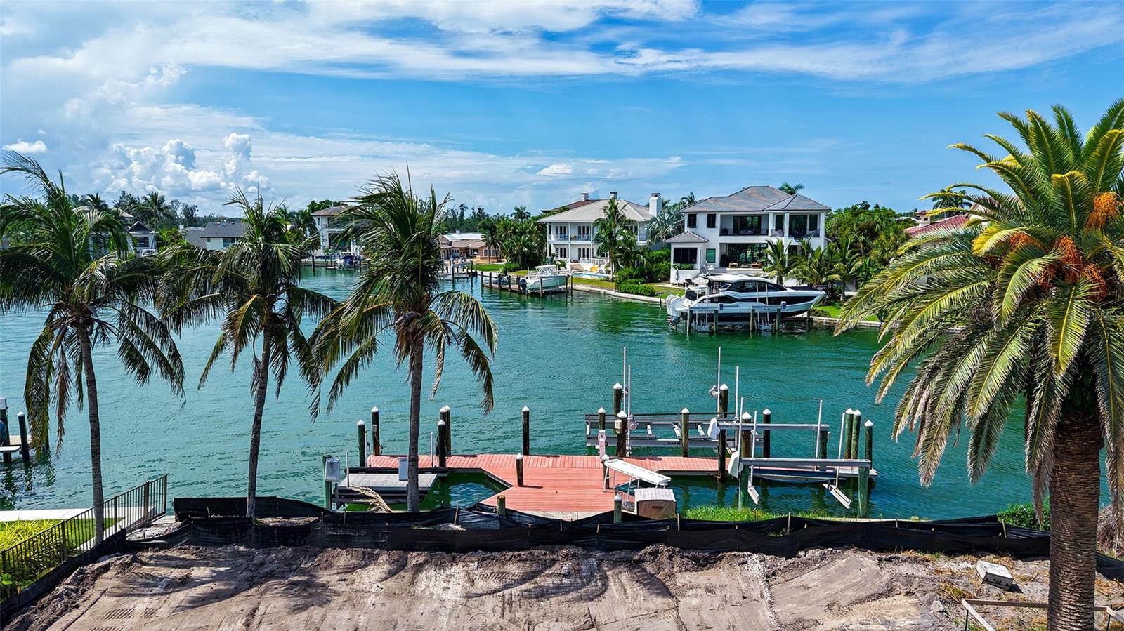 762 SIESTA DRIVE
