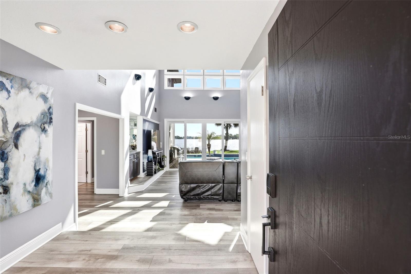 381 PRAIRIE LAKE COVE