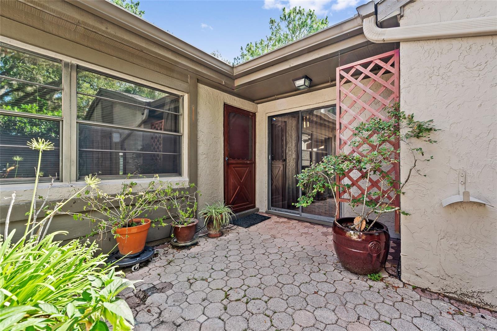 616 WOODRIDGE DRIVE