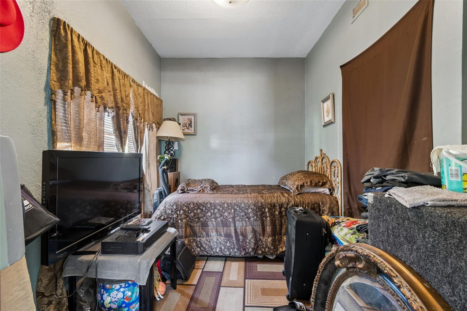 CROMWELL HEIGHTS - Residential Income