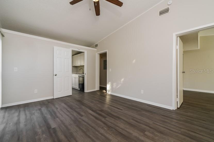 MARTIN PLACE REP - Residential