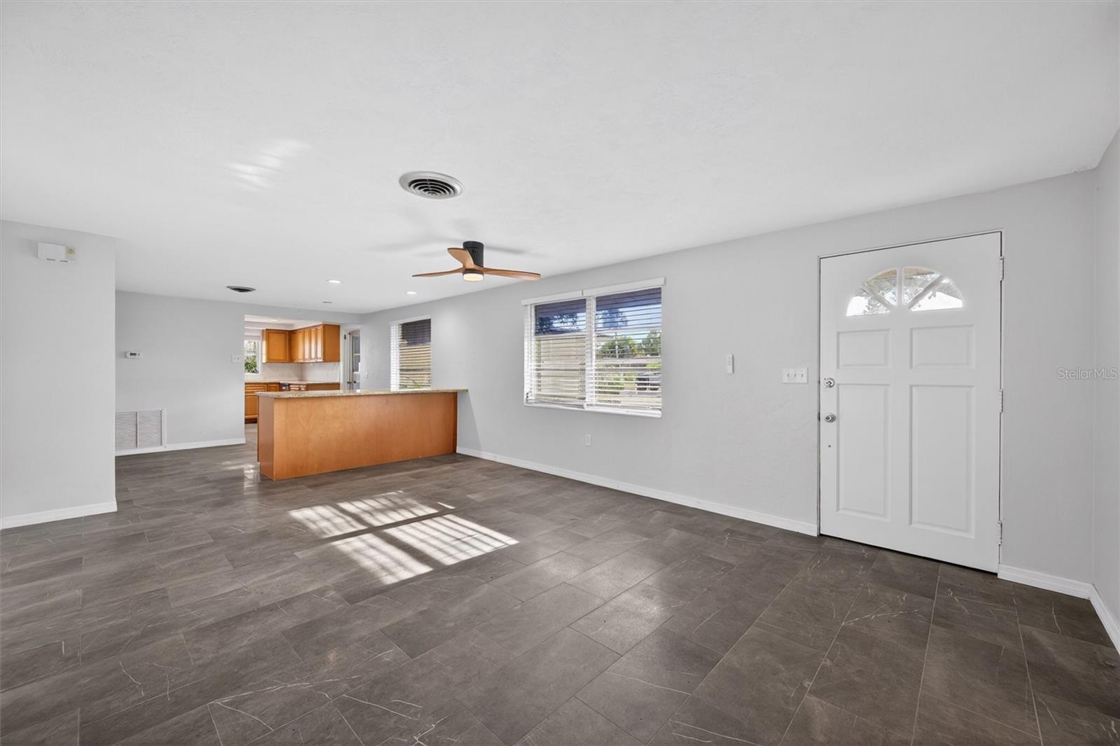 SIESTA HEIGHTS MANOR - Residential