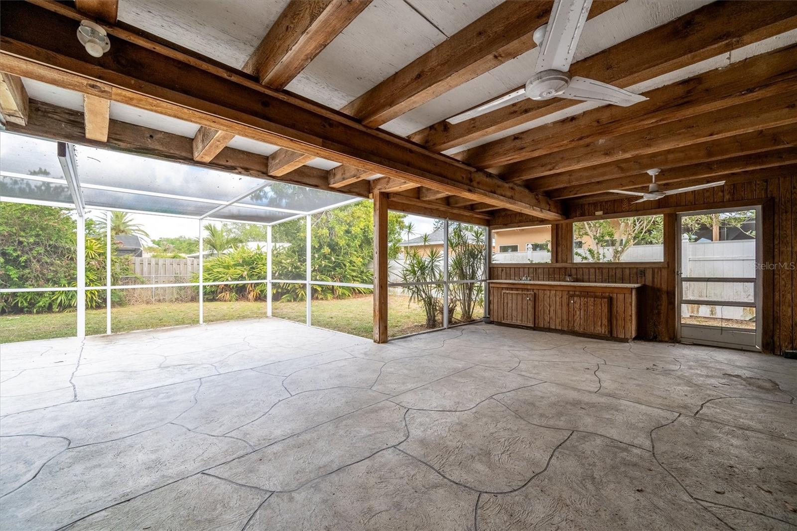 SIESTA HEIGHTS MANOR - Residential