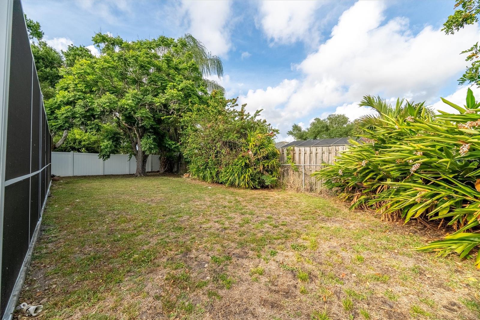 SIESTA HEIGHTS MANOR - Residential