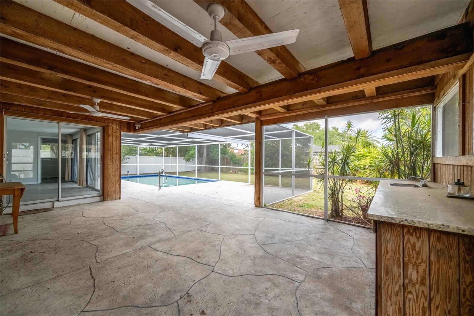 SIESTA HEIGHTS MANOR - Residential