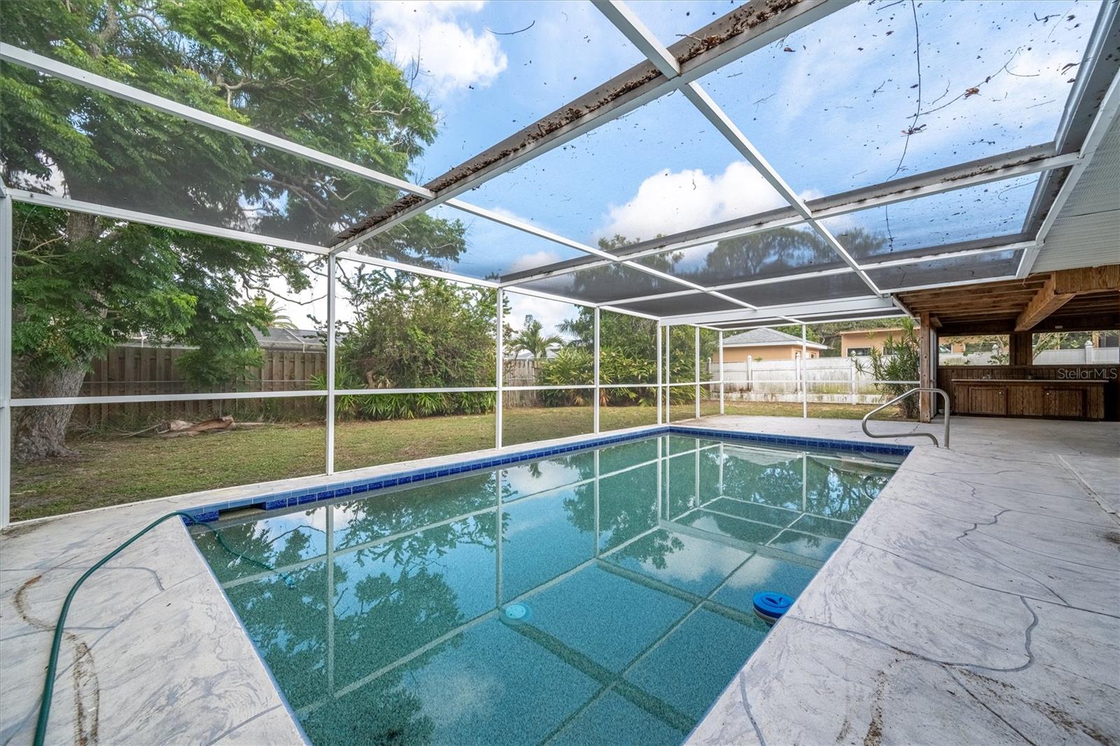 SIESTA HEIGHTS MANOR - Residential